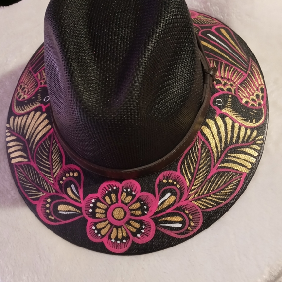 Hat - Picture 2 of 4